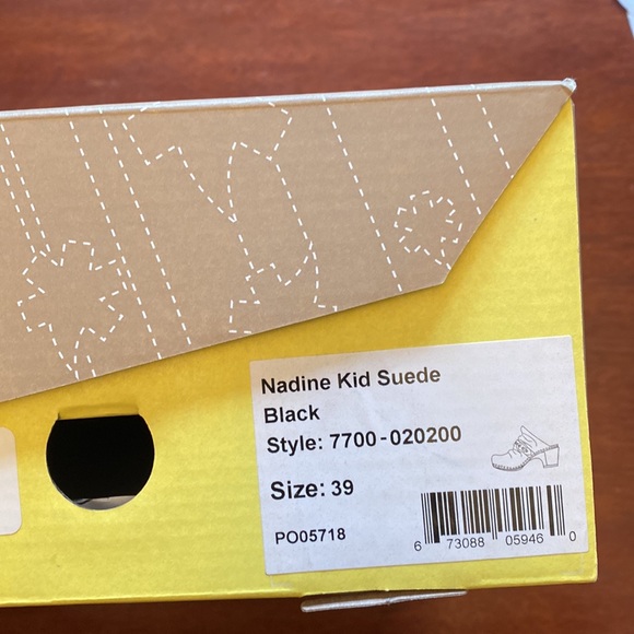 Dansko suede mules. Size 39 - Picture 9 of 11